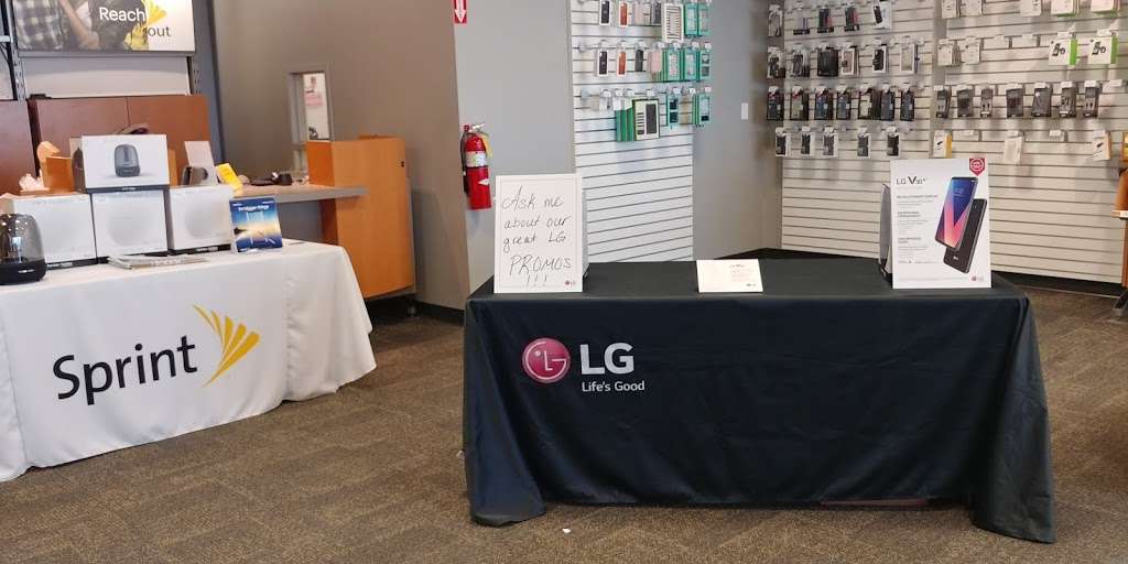 Sprint Store | 2000 S East Loop 410 Ste 134, San Antonio, TX 78220, USA | Phone: (210) 648-6272