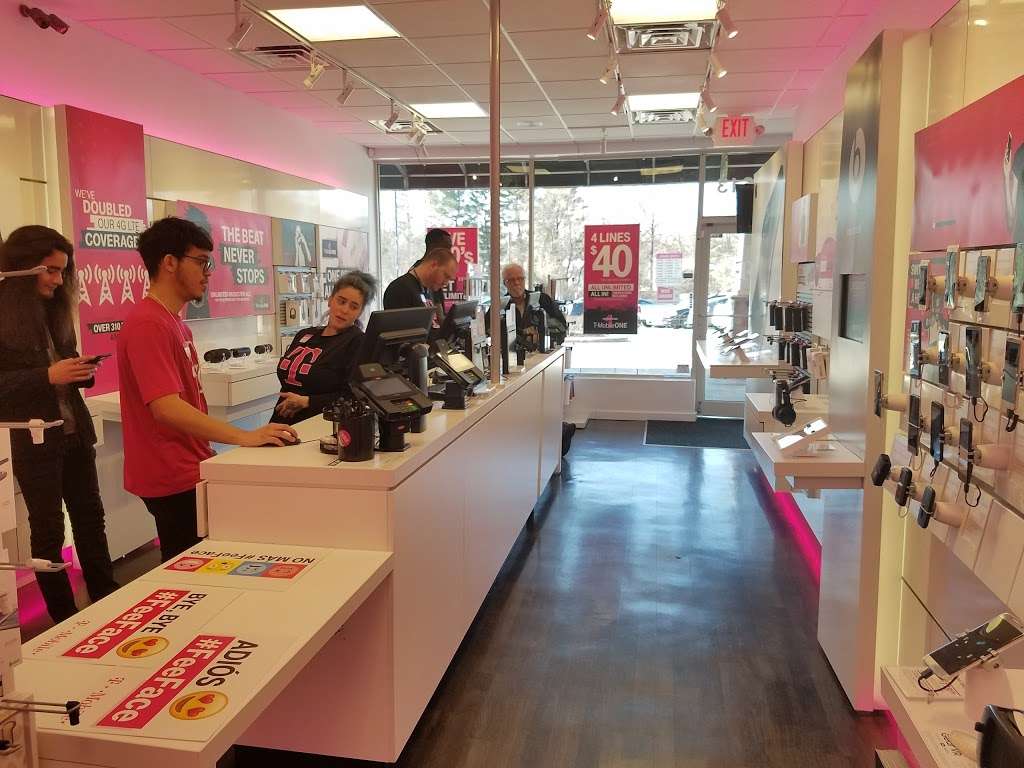 T-Mobile | 13613 Connecticut Ave, Aspen Hill, MD 20906, USA | Phone: (301) 822-4540