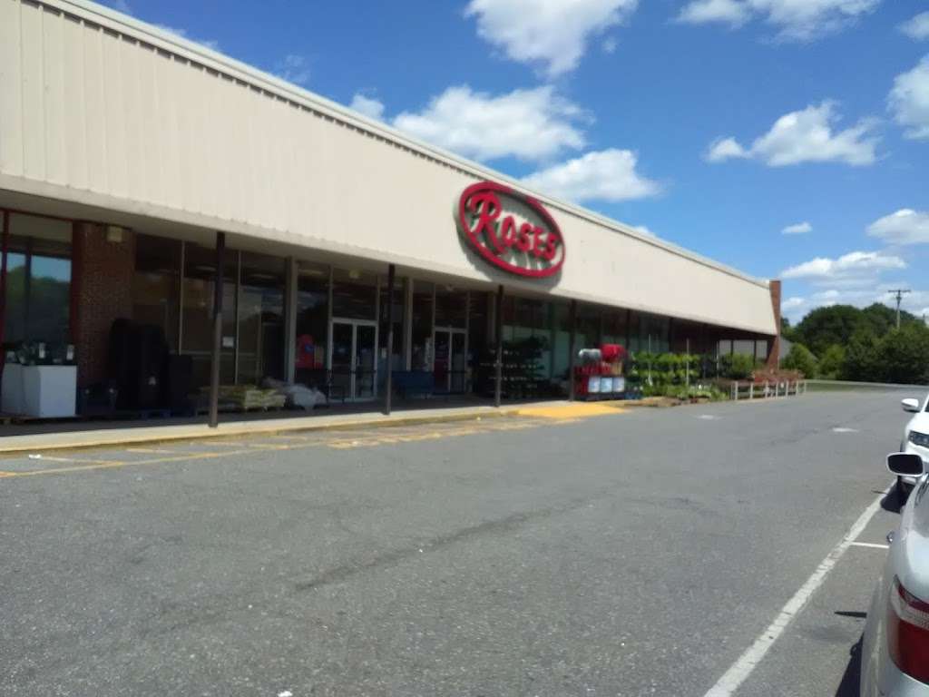 Roses Discount Store | 1314 Shelby Rd, Kings Mountain, NC 28086, USA | Phone: (704) 734-5415