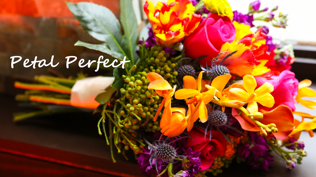 McNamara Florist | 10106 Brooks School Rd Suite 101, Fishers, IN 46037, USA | Phone: (317) 579-7900