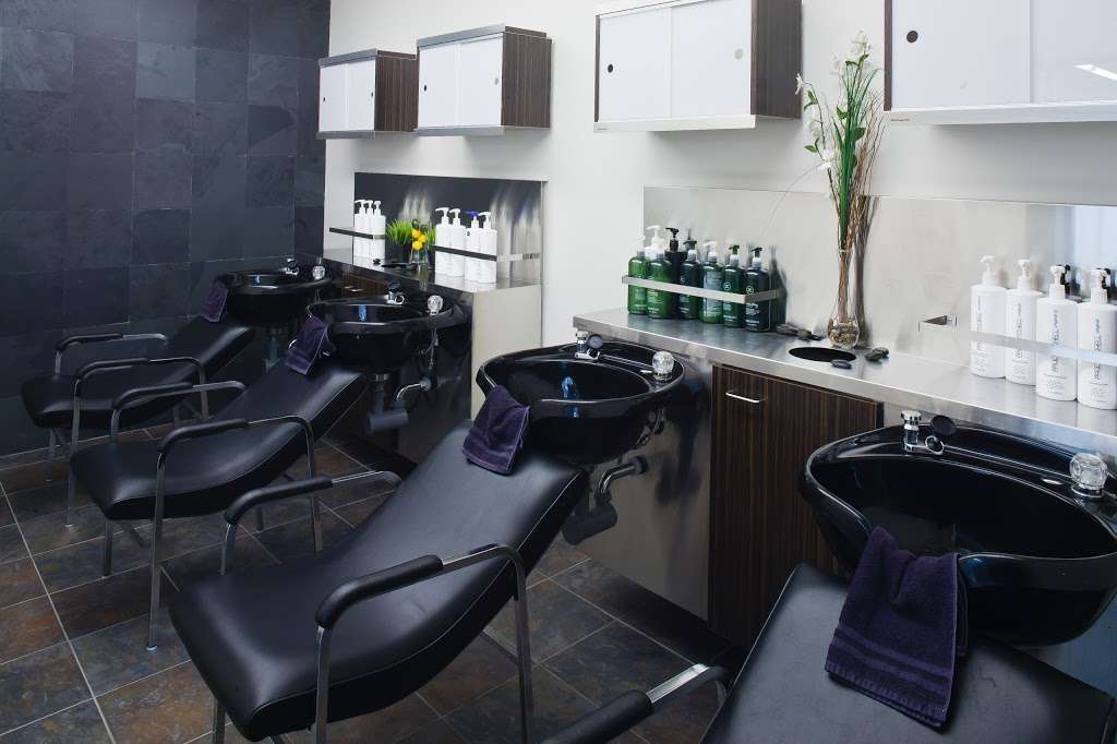 Paul Mitchell The School Danbury | 2 National Pl, Danbury, CT 06810, USA | Phone: (203) 744-0900