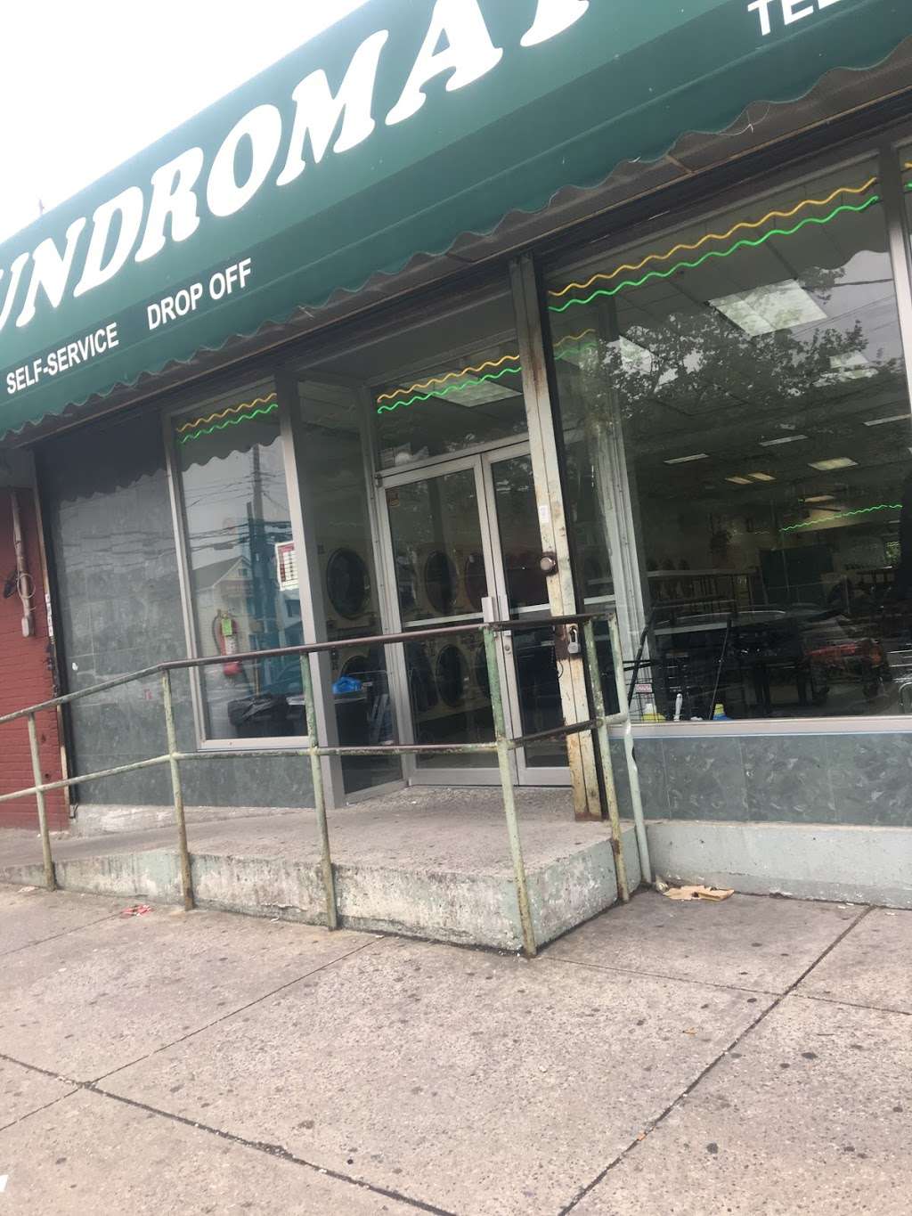 Li Jia Laundromat Inc | 1890 Watson Ave, Bronx, NY 10472, USA | Phone: (718) 518-0993