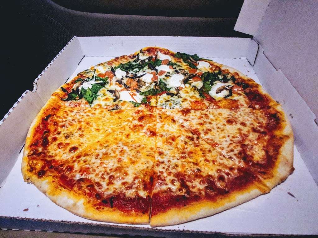 Ornos Pizza Parlor | 22w535 Butterfield Rd, Glen Ellyn, IL 60137, USA | Phone: (630) 858-1350