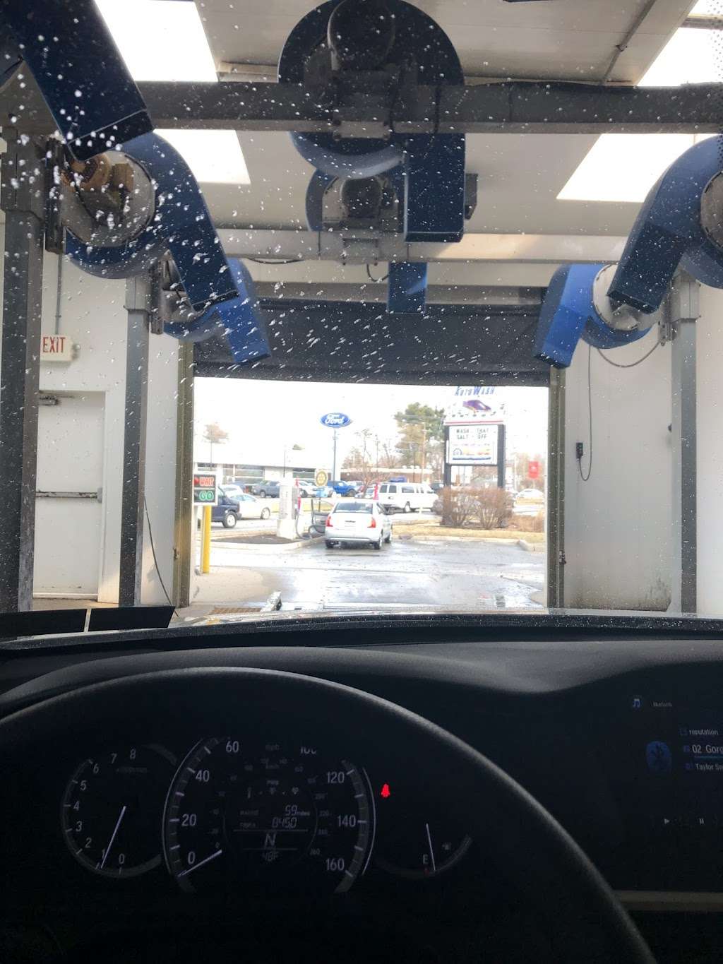 Express Auto Wash | 3046 West Chester Pike, Broomall, PA 19008, USA