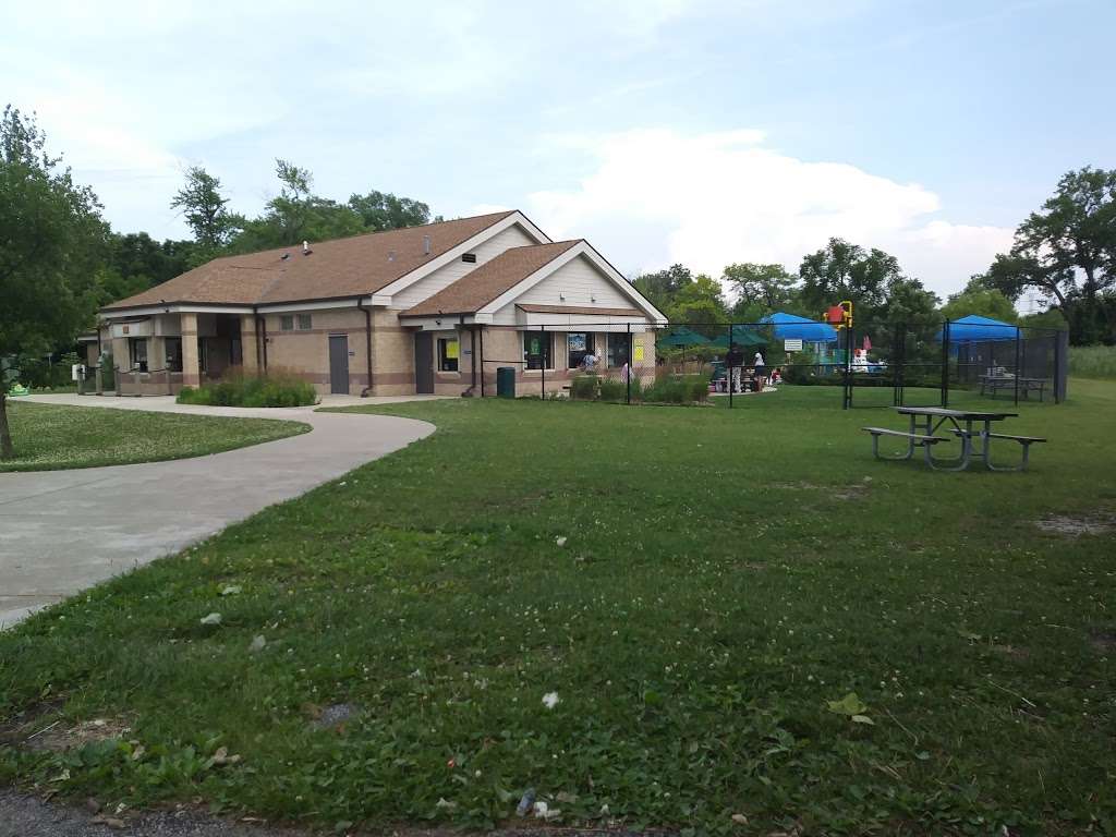Green Lake Family Aquatic Center | 1100 River Oaks Dr, Calumet City, IL 60409, USA | Phone: (708) 794-6411