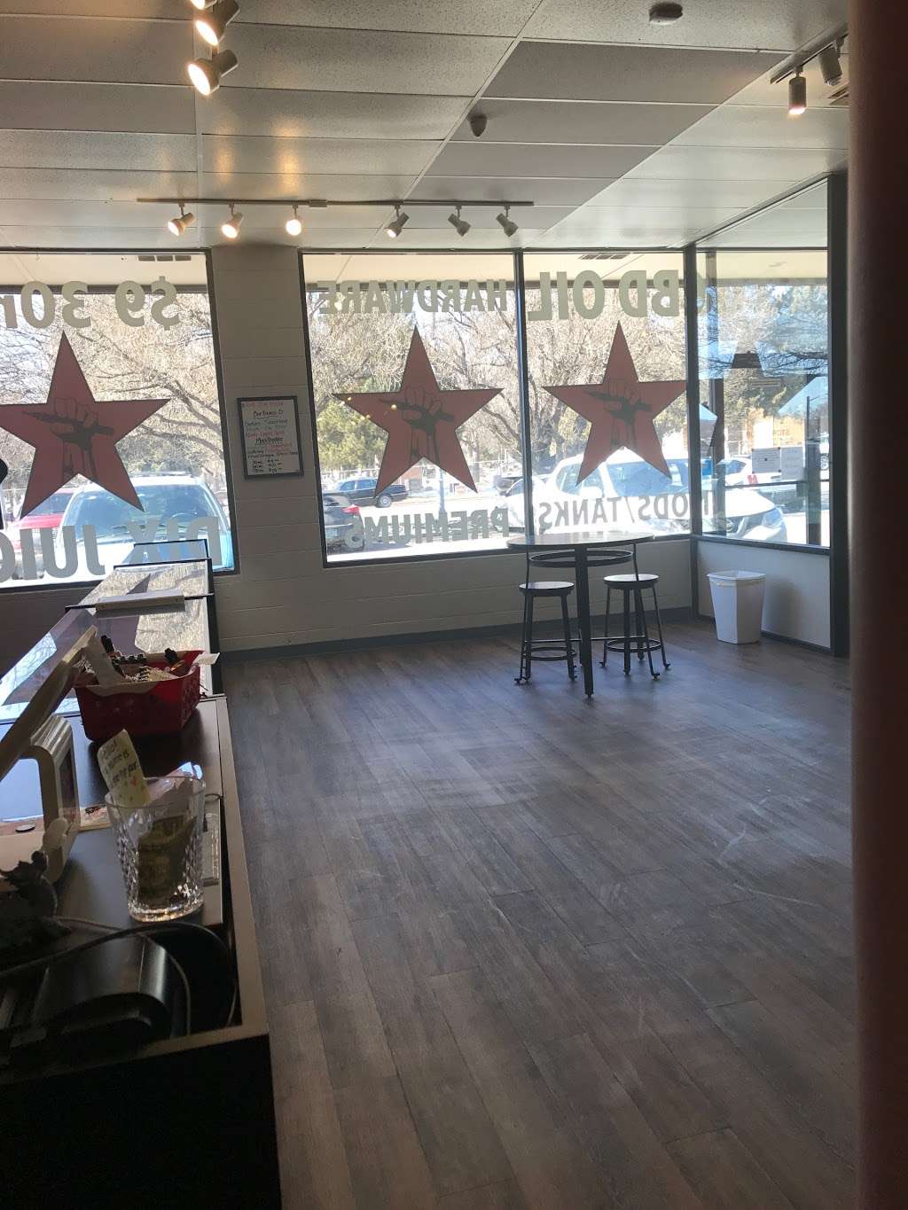 Red Star Vapor & CBD | 1108 Main St, Longmont, CO 80501 | Phone: (720) 412-2939