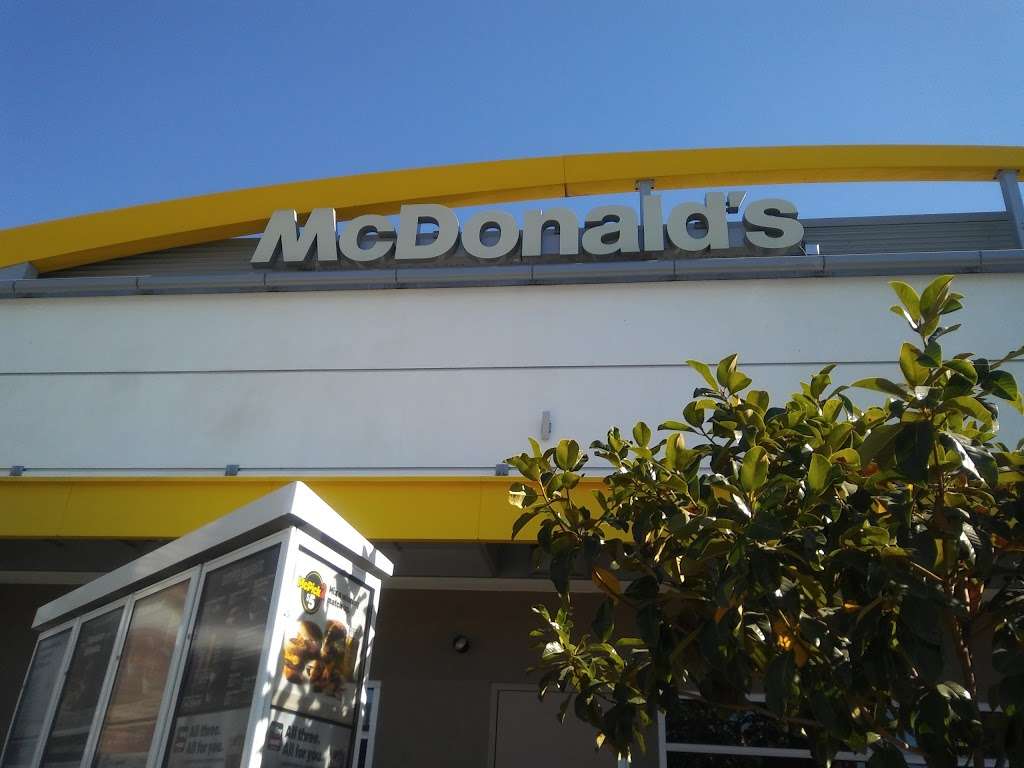 McDonalds | 3309 Tweedy Blvd, South Gate, CA 90280 | Phone: (323) 567-1315