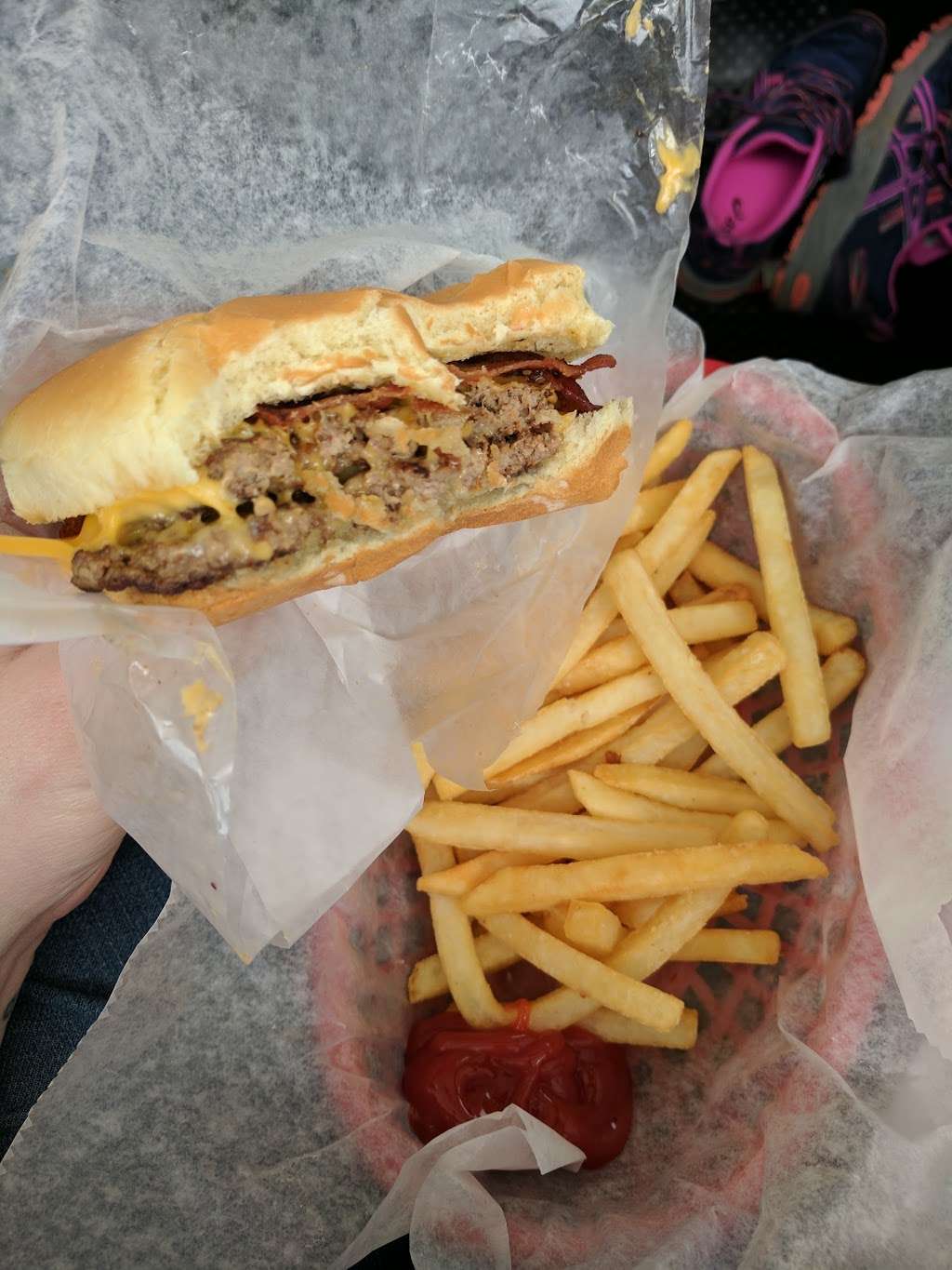 Mels Drive In Restaurant | 6029, 3045 Mars Hill St, Indianapolis, IN 46241, USA | Phone: (317) 244-0624