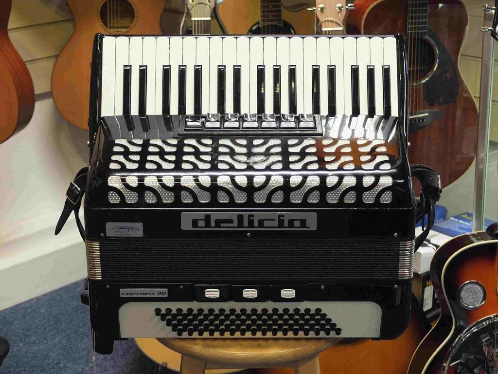 Accordion Corner | 4 The Glebe, Leigh, Reigate RH2 8NL, UK | Phone: 07973 155462