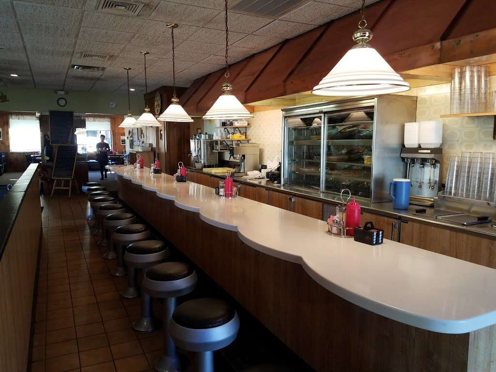 Bear Swamp Diner | 202 E Main St, Macungie, PA 18062 | Phone: (610) 967-2999