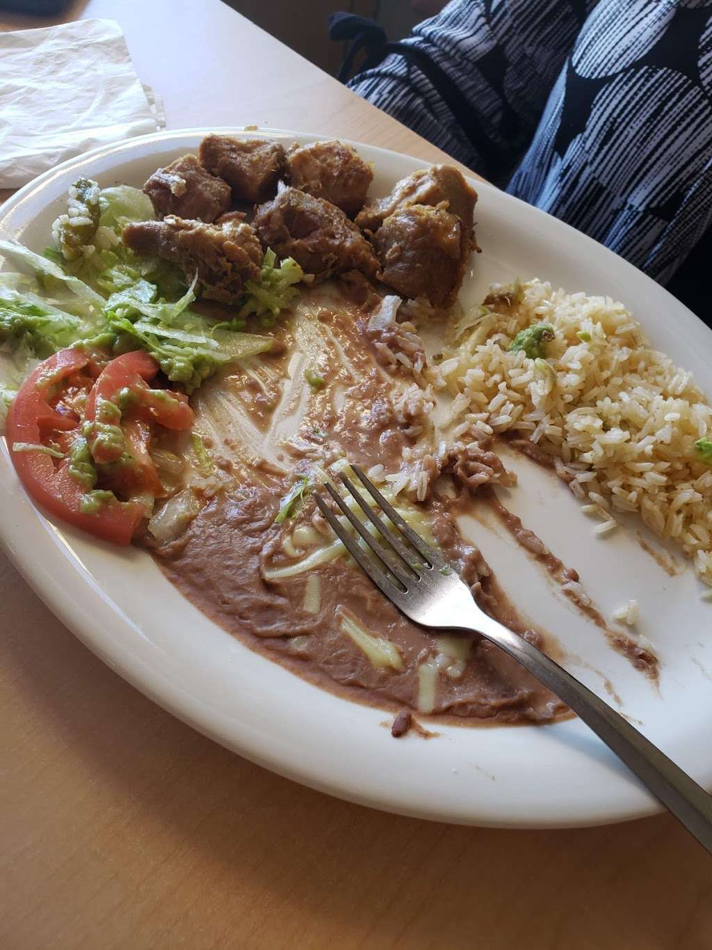 El Azteca Restaurant | 335 Newport Ave, Rumford, RI 02916, USA | Phone: (401) 228-7552