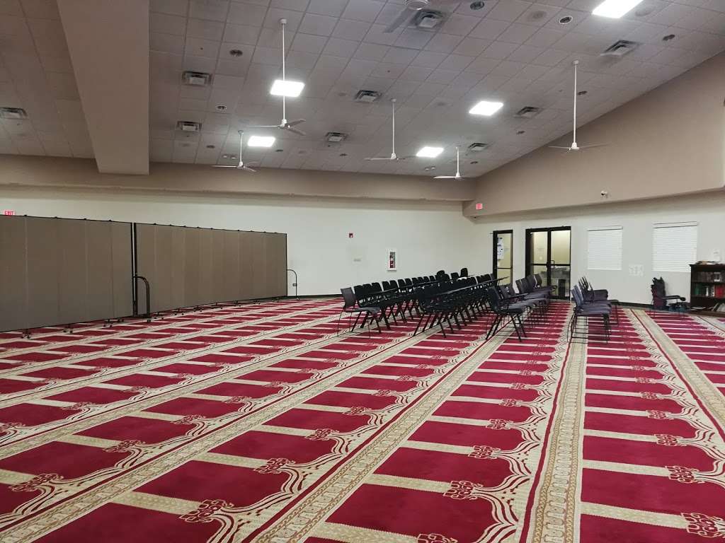 Masjid Al-Jumuah | 351 Veterans Pkwy, Bolingbrook, IL 60490, USA | Phone: (630) 759-7351