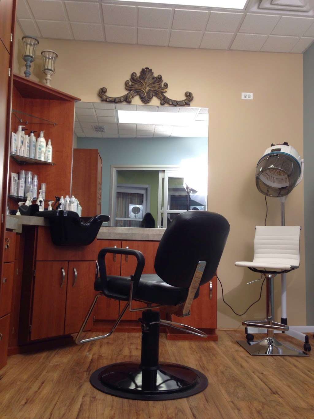 Hair by Mary Harmon | 930 Roosevelt Rd #19, Glen Ellyn, IL 60137 | Phone: (602) 739-9073