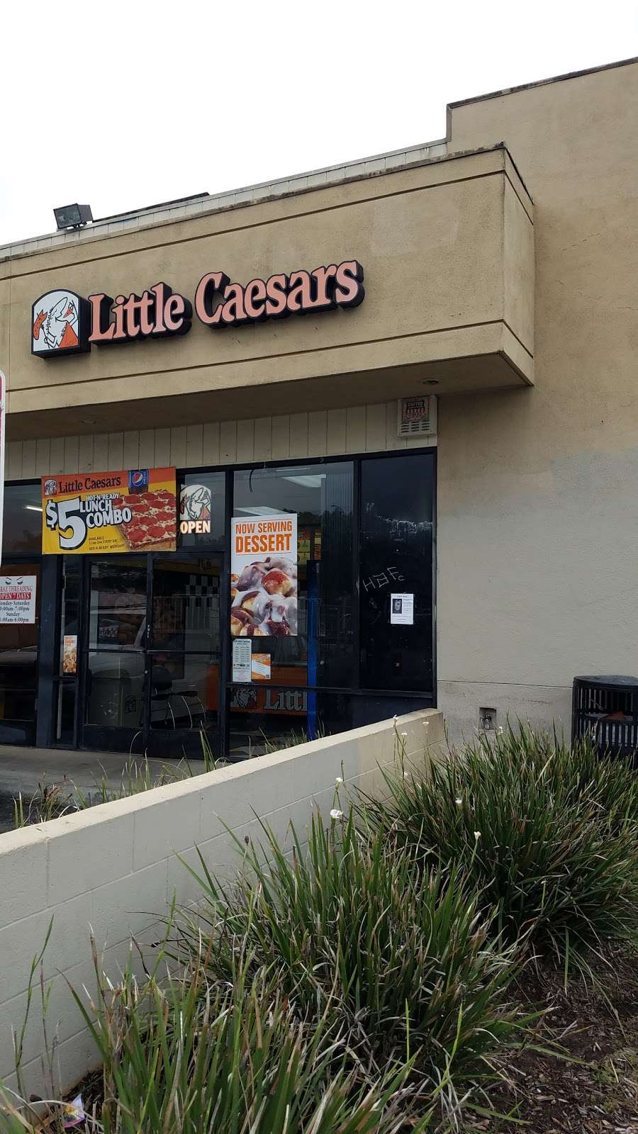 Little Caesars Pizza | 3464 East Cesar E Chavez Avenue, Los Angeles, CA 90063, USA | Phone: (323) 526-1927