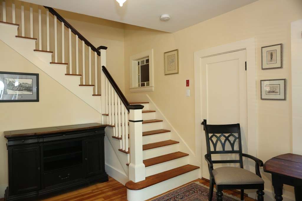 Main Street Guest House | 165 Main St, Rockport, MA 01966, USA | Phone: (978) 761-6288