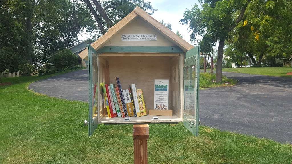 Little Free Library #61464 | Muskego, WI 53150, USA