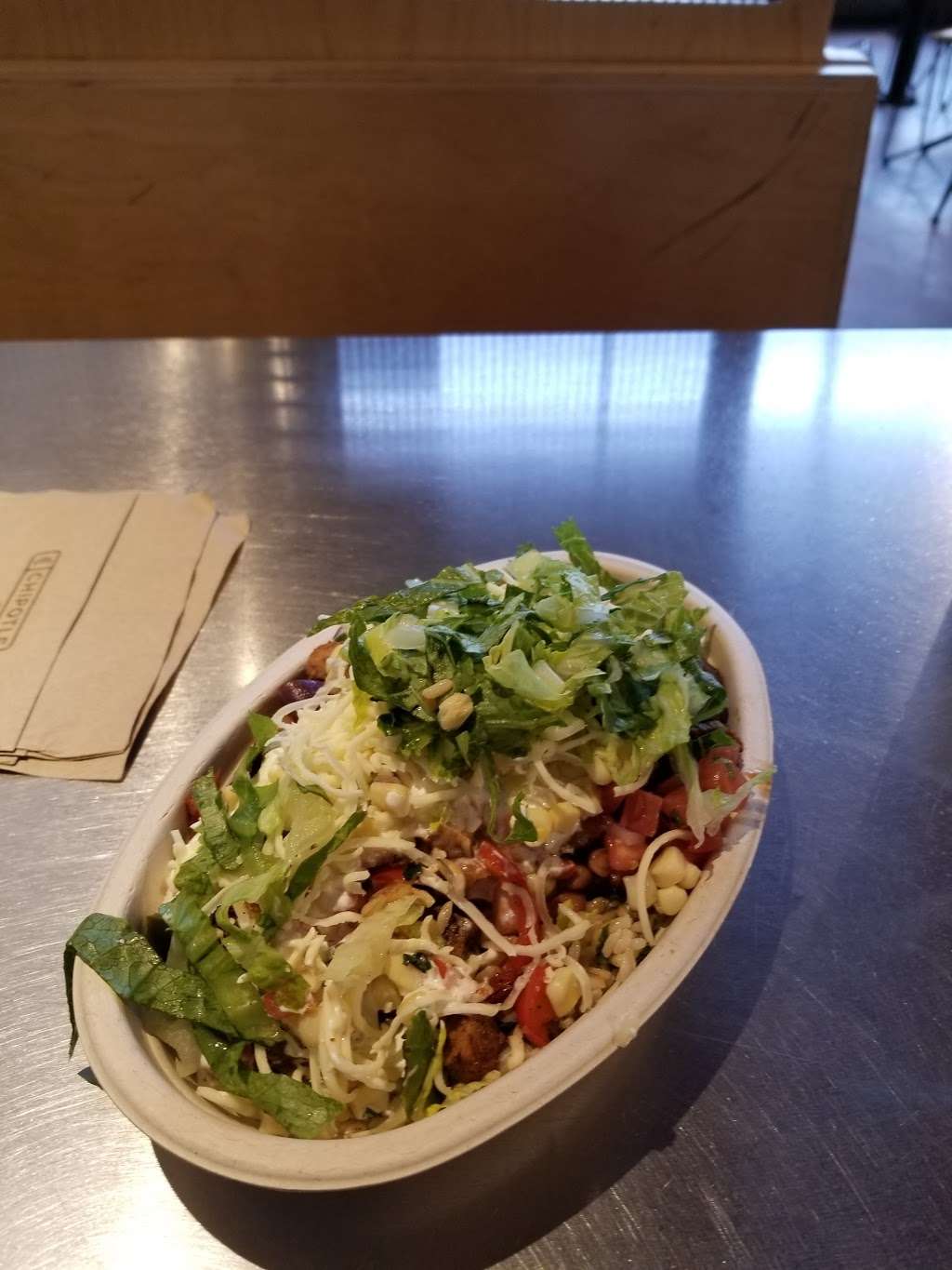 Chipotle Mexican Grill | 2000 N Clybourn Ave, Chicago, IL 60614, USA | Phone: (773) 281-4691