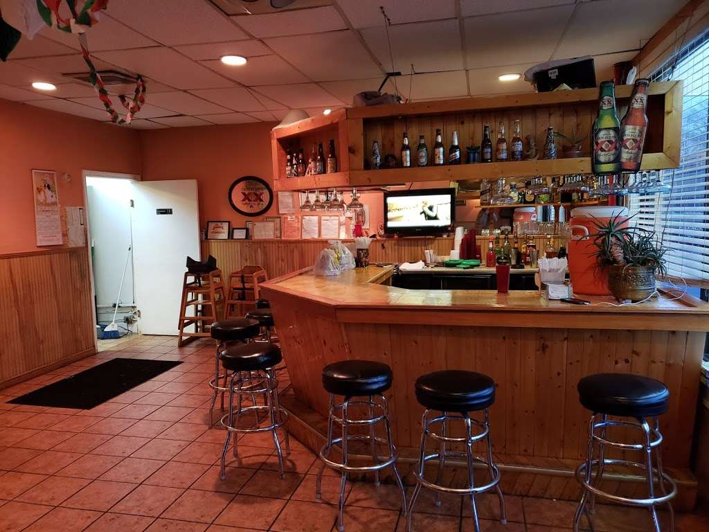 El Azteca Mexican Restaurant | 71 Pleasant St #73, Attleboro, MA 02703, USA | Phone: (508) 226-6258