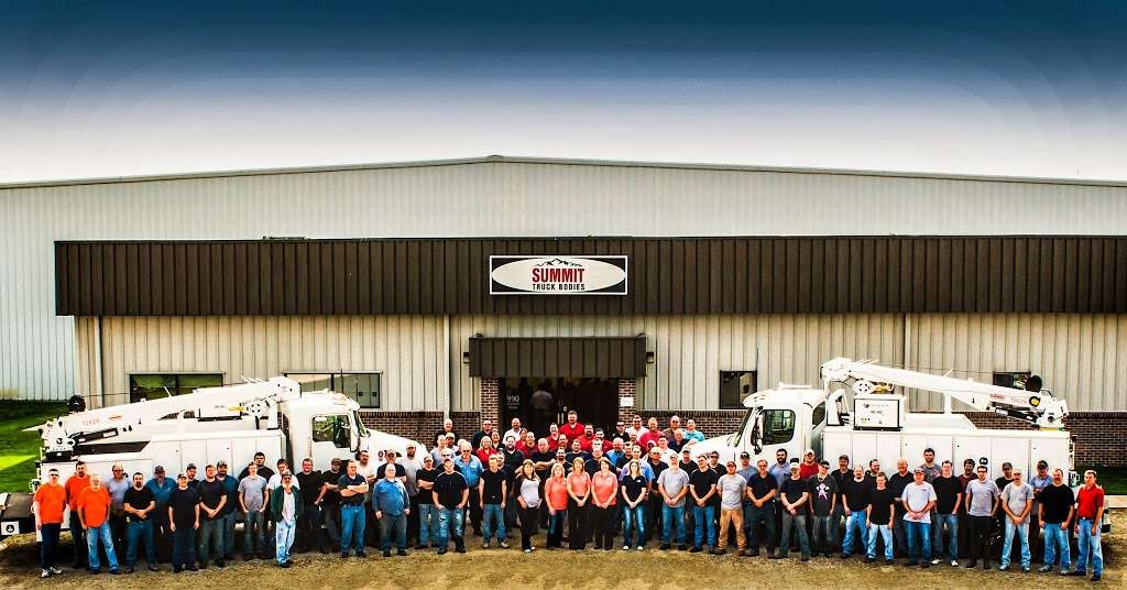 Summit Truck Bodies | 990 Vernon Rd, Wathena, KS 66090 | Phone: (866) 985-3100