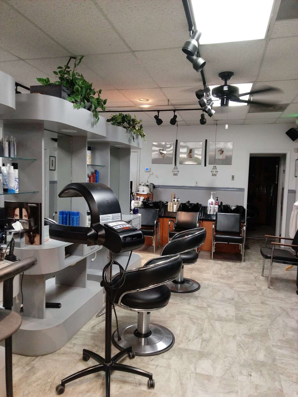 Hilites Hair Salon | 11825 Scaggsville Rd, Fulton, MD 20759, USA | Phone: (301) 362-5555