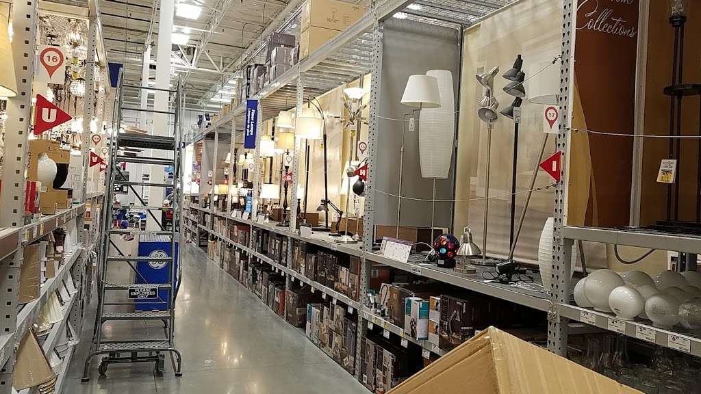 Lowes Home Improvement | 2015 E Geneva St, Delavan, WI 53115, USA | Phone: (262) 740-2728