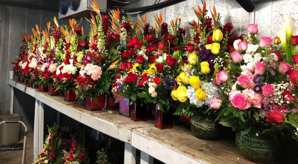 Blanquitas Flower Shop | 2701 Telephone Rd, Houston, TX 77023, USA | Phone: (713) 921-3819