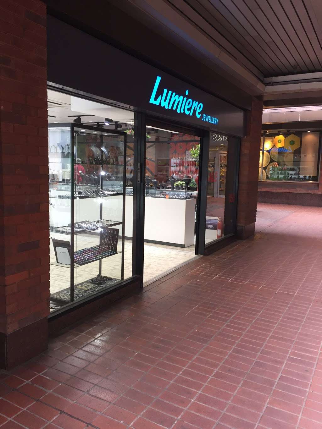 Lumiere Jewellery | 41a palace gardens shopping centre, Enfield EN2 6SN, UK | Phone: 020 8366 6808