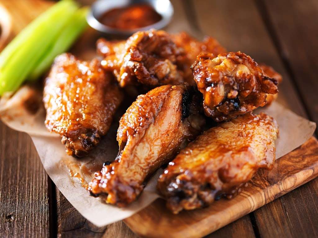 Velocity Wings Lovettsville, Virginia | 20 Town Square, Lovettsville, VA 20180, USA | Phone: (540) 668-5010