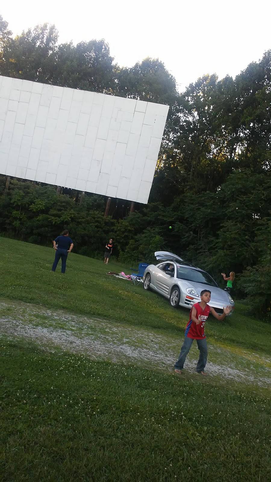 Starlite Drive-In Theatre | 7640 S Old State Rd 37, Bloomington, IN 47403, USA | Phone: (812) 824-2277