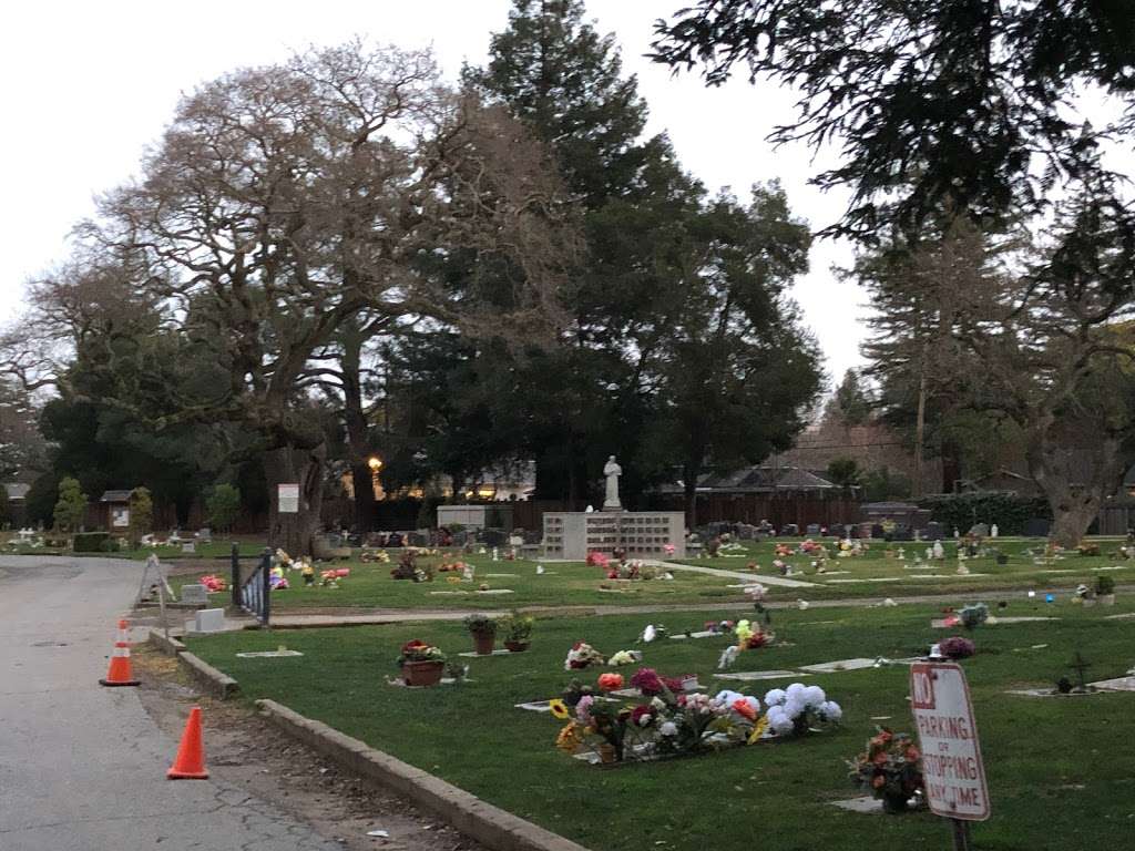 Holy Cross Cemetery | 1880 Santa Cruz Ave, Menlo Park, CA 94025 | Phone: (650) 323-6375