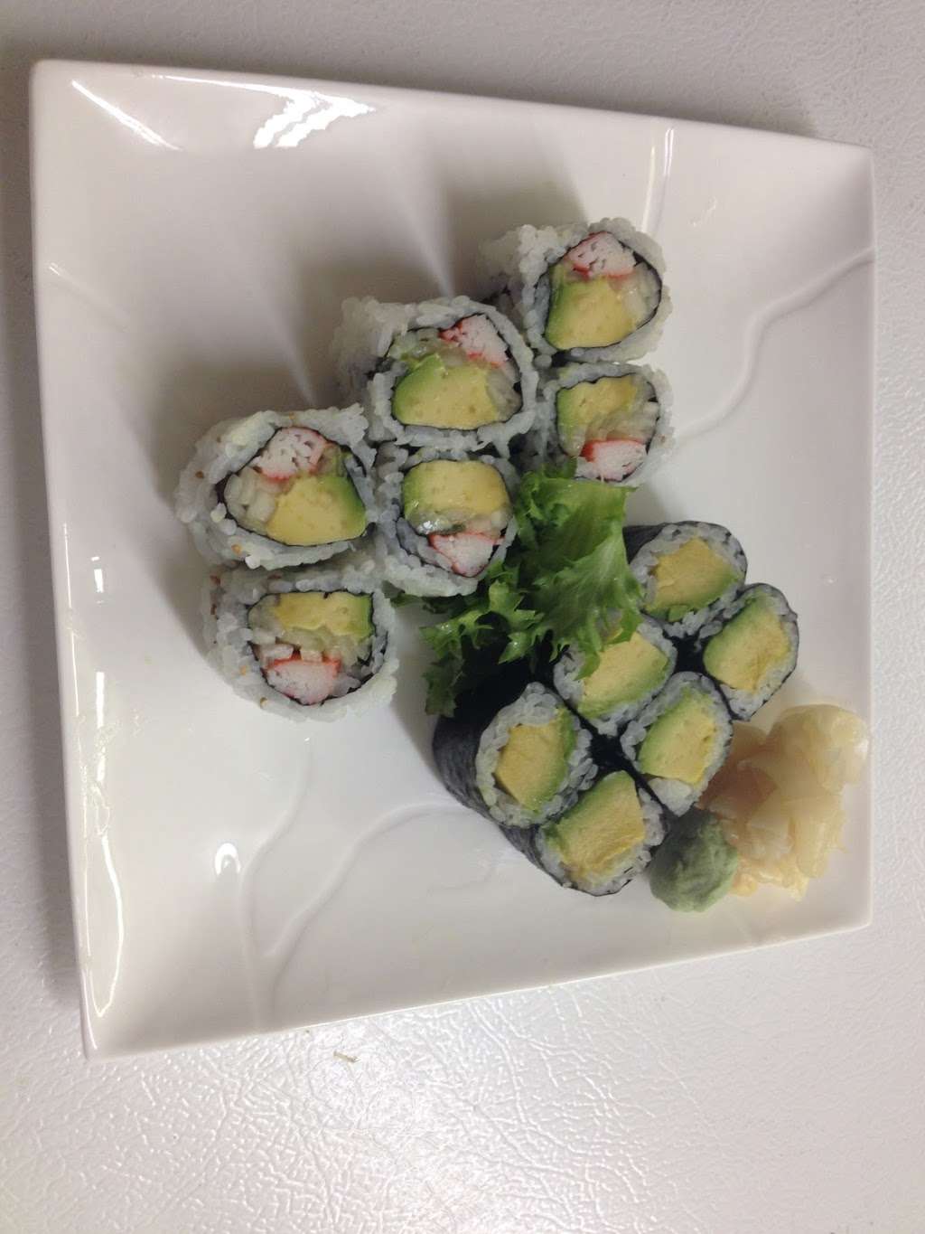 TingJiang Chinese Food & Sushi 107 Main St N, Woodbury, CT 06798