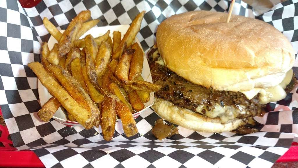 Hubcap Grill - Galveston | 2021 Strand St #3, Galveston, TX 77550, USA | Phone: (409) 220-3551