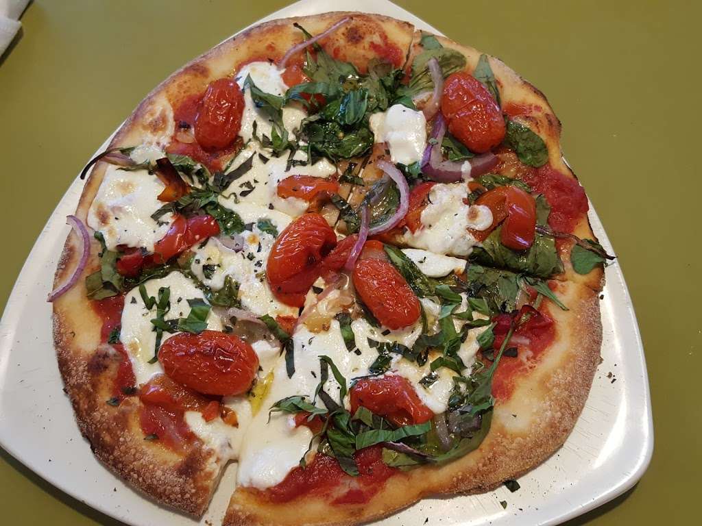 Flippers Pizzeria | 3216 Rolling Oaks Blvd, Kissimmee, FL 34747, USA | Phone: (407) 390-0552