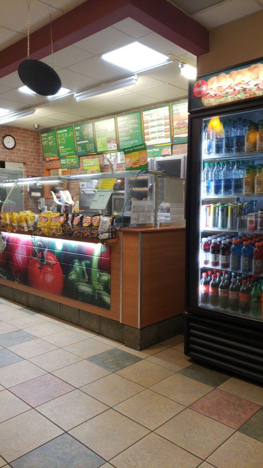 Subway Restaurants | 450 W Lake St, Addison, IL 60101 | Phone: (630) 458-9540