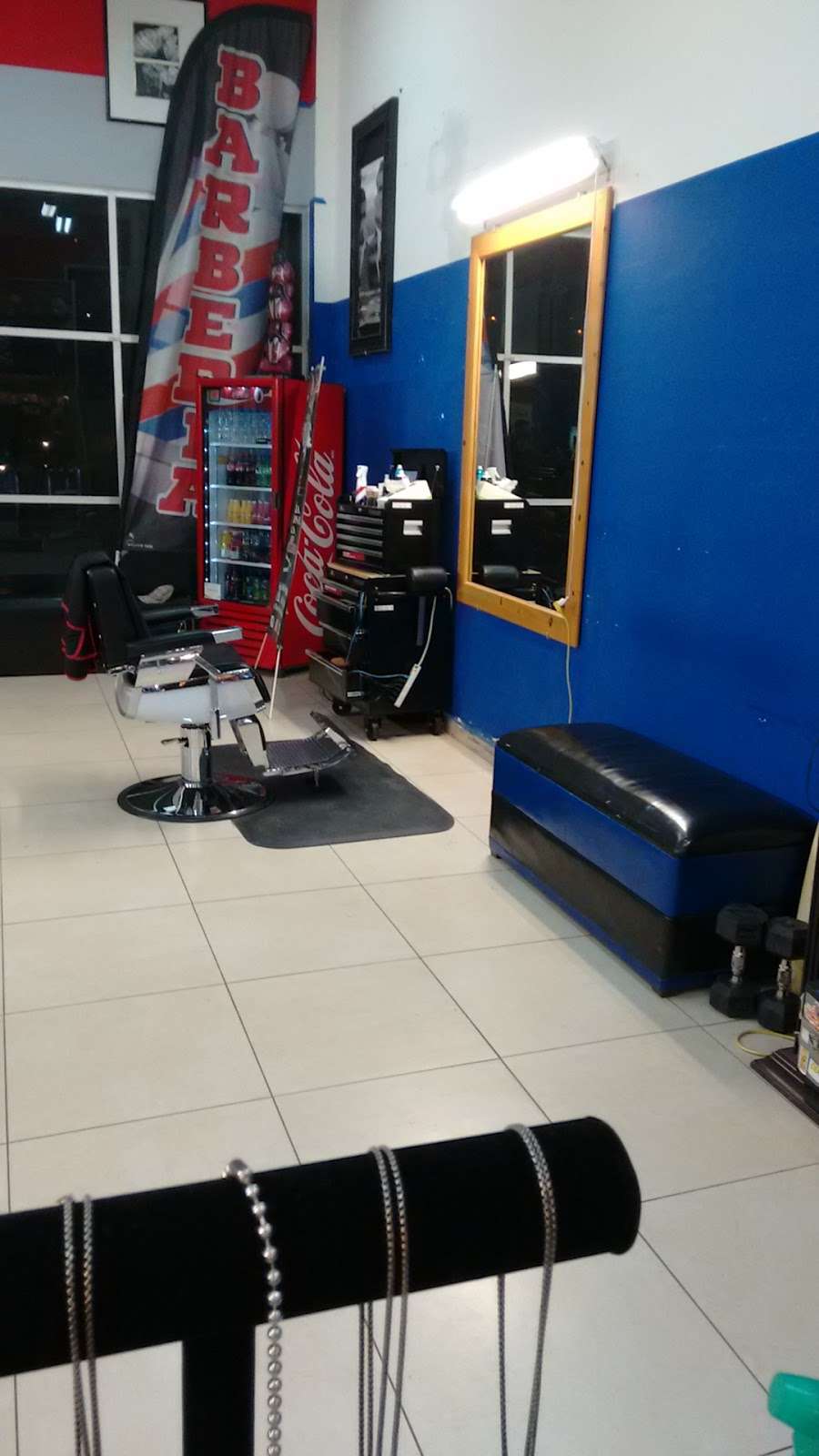 O7 Barbershop | Boulevard Cuauhtemoc Sur. #7589 local#1, Tejamen, 22635 Tijuana, B.C., Mexico | Phone: 664 900 3988