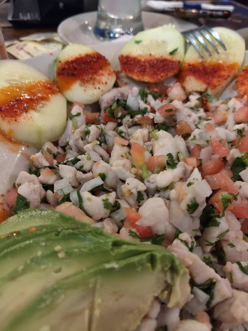 La Laguna Mariscos and Sushi | 611 Shiloh Dr #1, Laredo, TX 78045, USA | Phone: (956) 723-5050