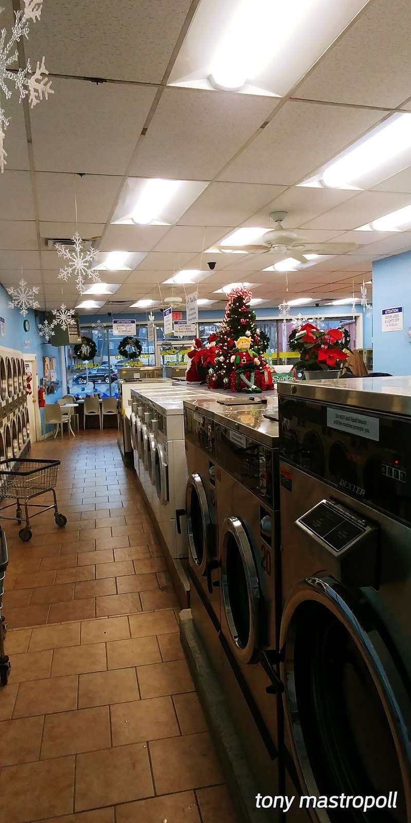 Silver Clean Laundromat | 41 Crest Ave, Winthrop, MA 02152 | Phone: (617) 846-0955