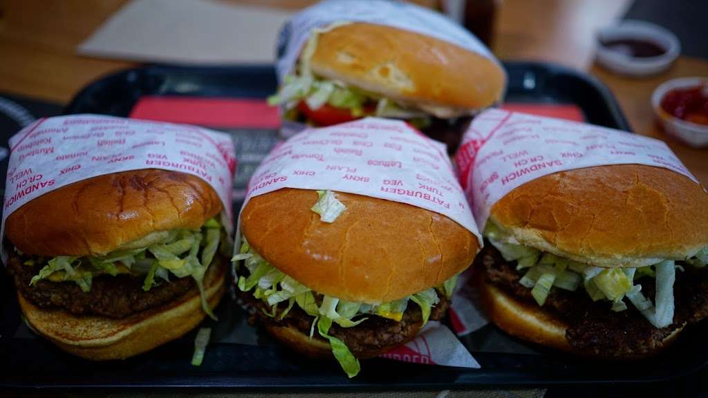 Fatburger & Buffalos Express | 2843 Lenwood Rd Unit A, Barstow, CA 92311, USA | Phone: (760) 253-2025