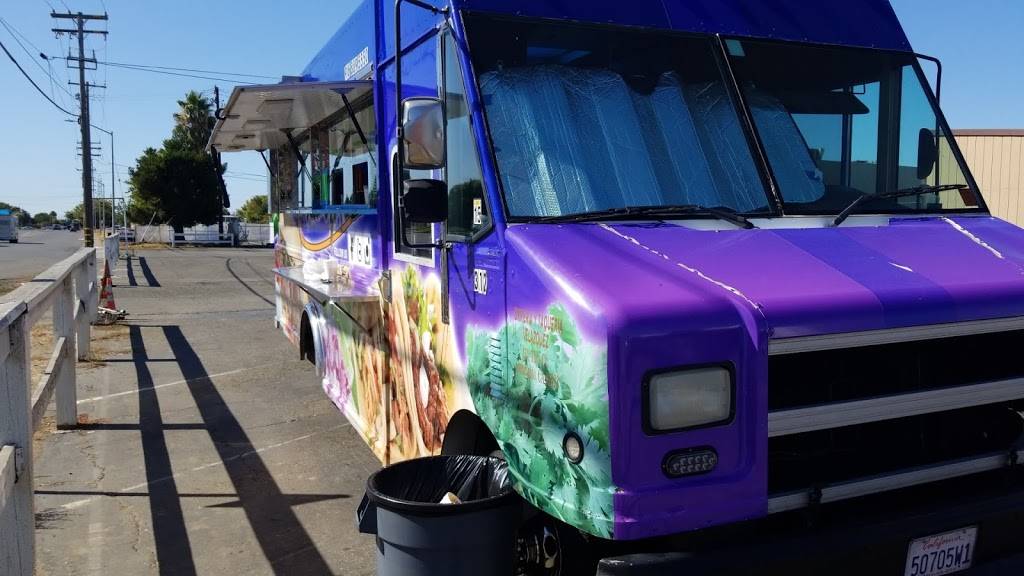 Birriera y Taqueria Velazquez (Food Truck) | 8760 Younger Creek Dr, Sacramento, CA 95828, USA | Phone: (916) 889-5550