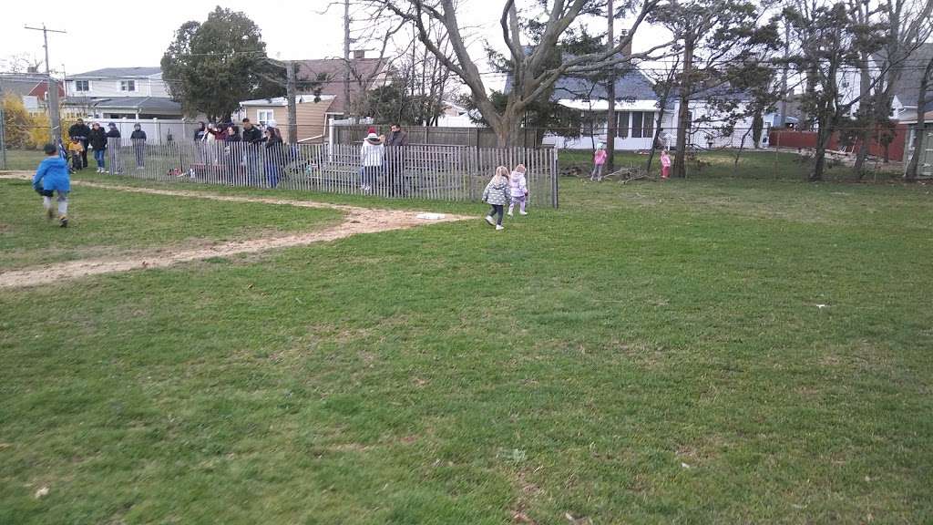 MacLaren Stadium (S) in 237299 Loring Rd, Levittown, NY 11756, USA