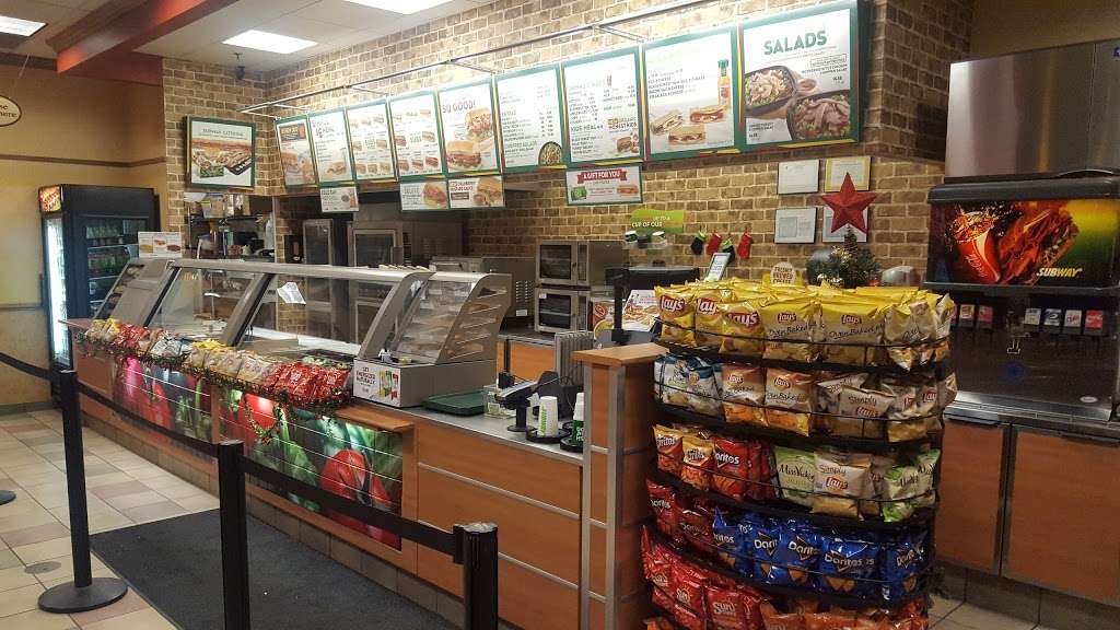 Subway Restaurants | 1756 W Lake St, Hanover Park, IL 60133, USA | Phone: (630) 736-0180