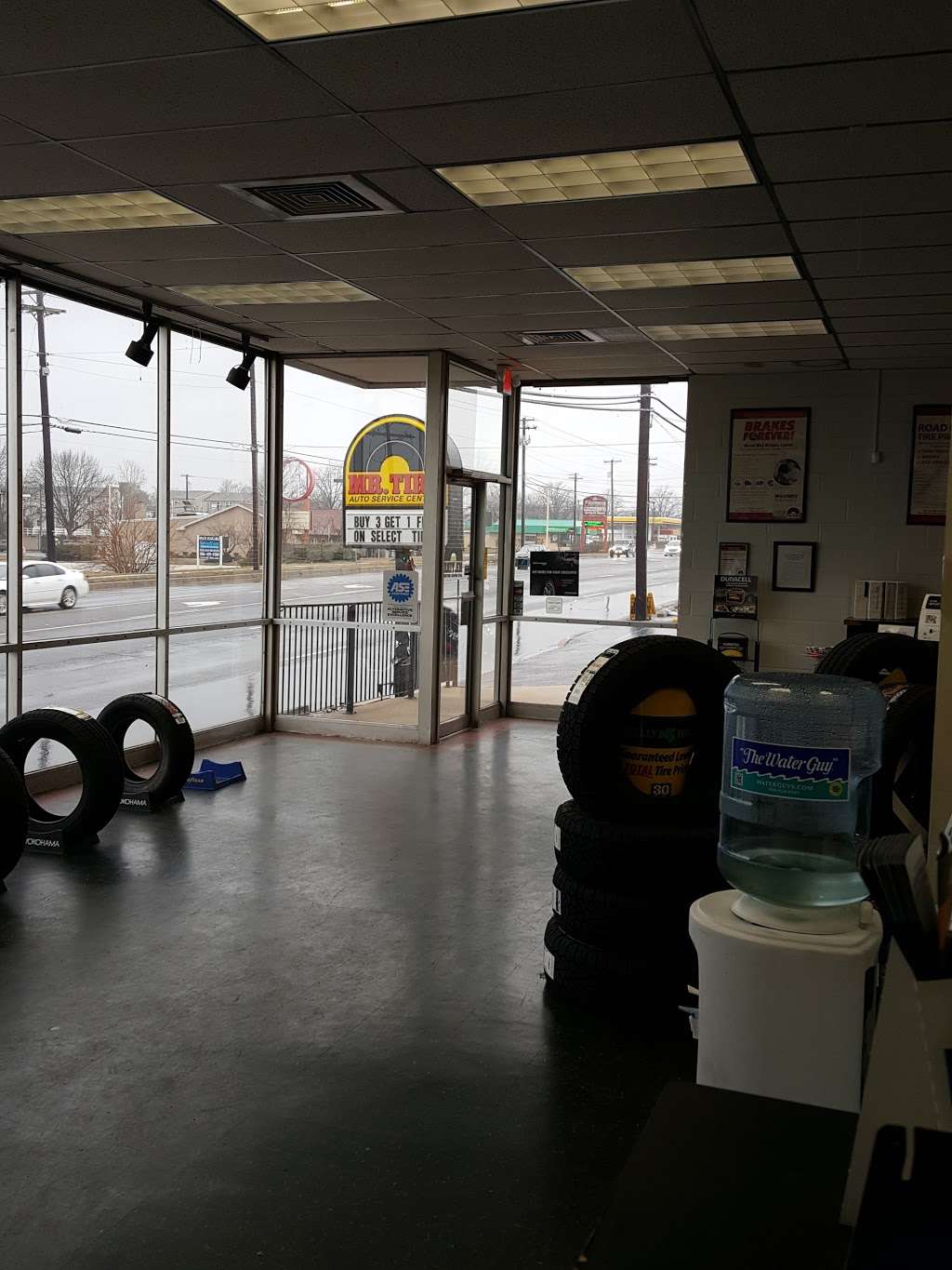 Mr. Tire Auto Service Centers | 1351 Blackwood Clementon Rd, Clementon, NJ 08021, USA | Phone: (856) 288-1209