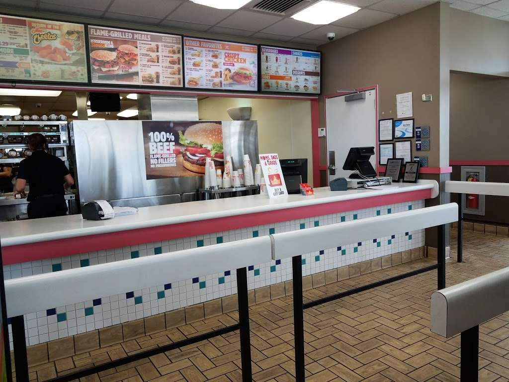 Burger King | 2600 Willow Street Pike N, Willow Street, PA 17584, USA | Phone: (717) 894-1236