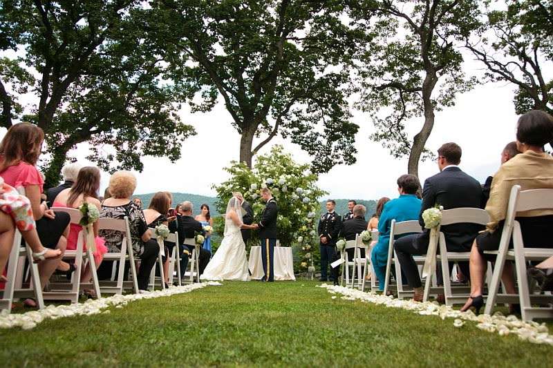 Les Howard Photo & Video Wedding Productions | 21 Farview Terrace, Airmont, NY 10901, USA | Phone: (845) 357-2071