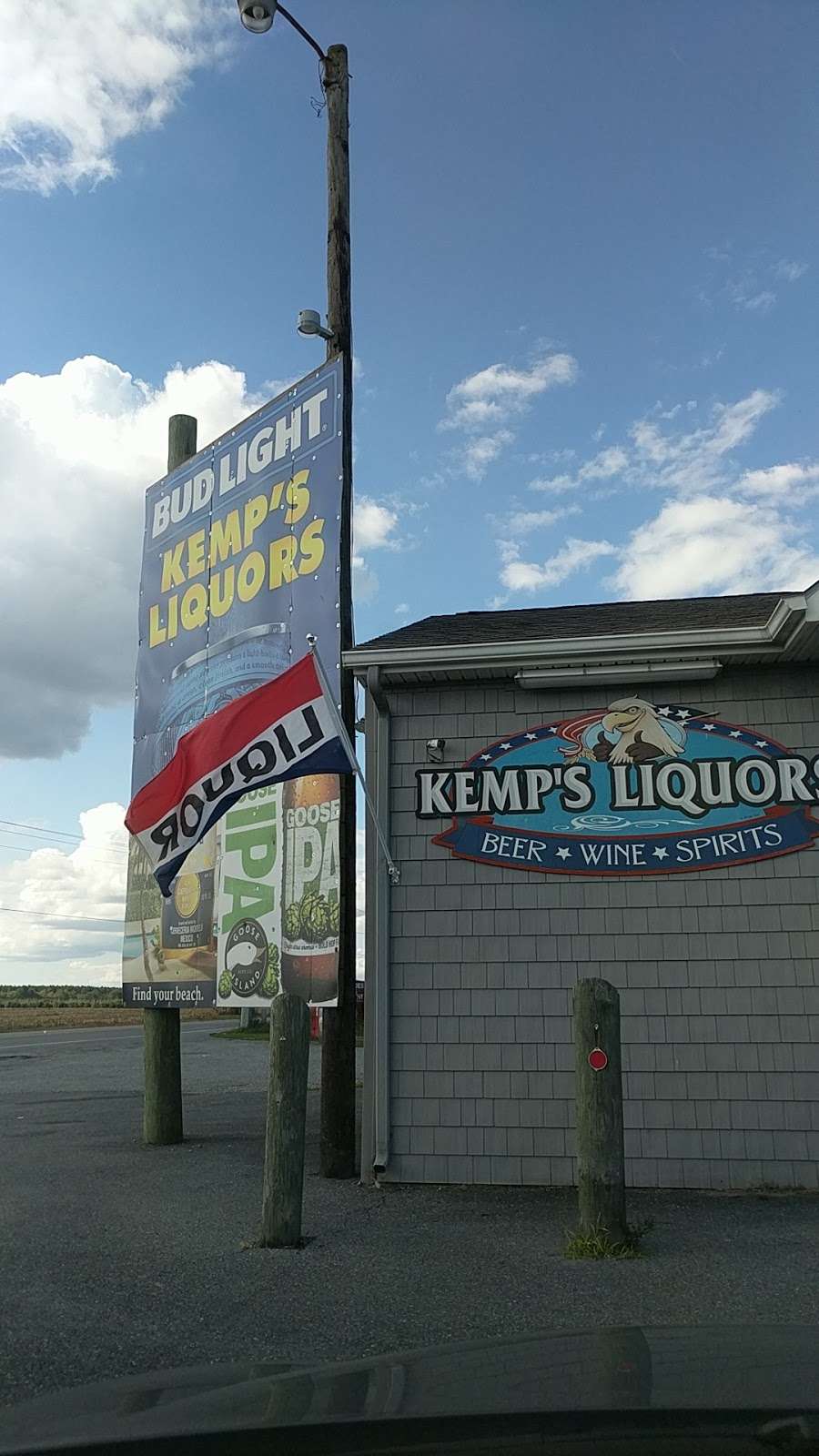 Kemps Liquors | 22841 Milton Ellendale Hwy, Milton, DE 19968, USA | Phone: (302) 684-3004