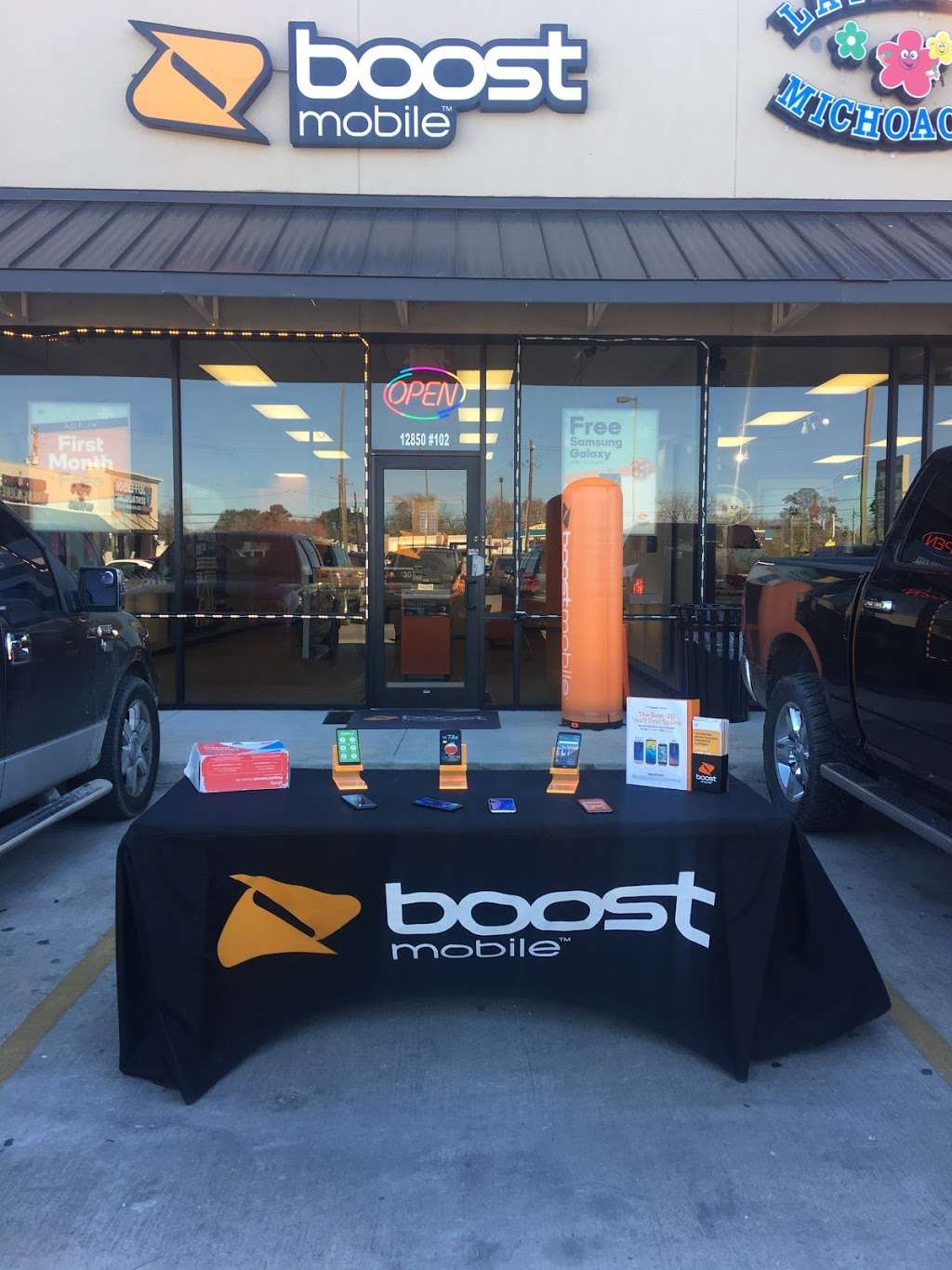 Boost Mobile | 12850 Aldine Westfield Rd, Houston, TX 77039 | Phone: (281) 741-5532