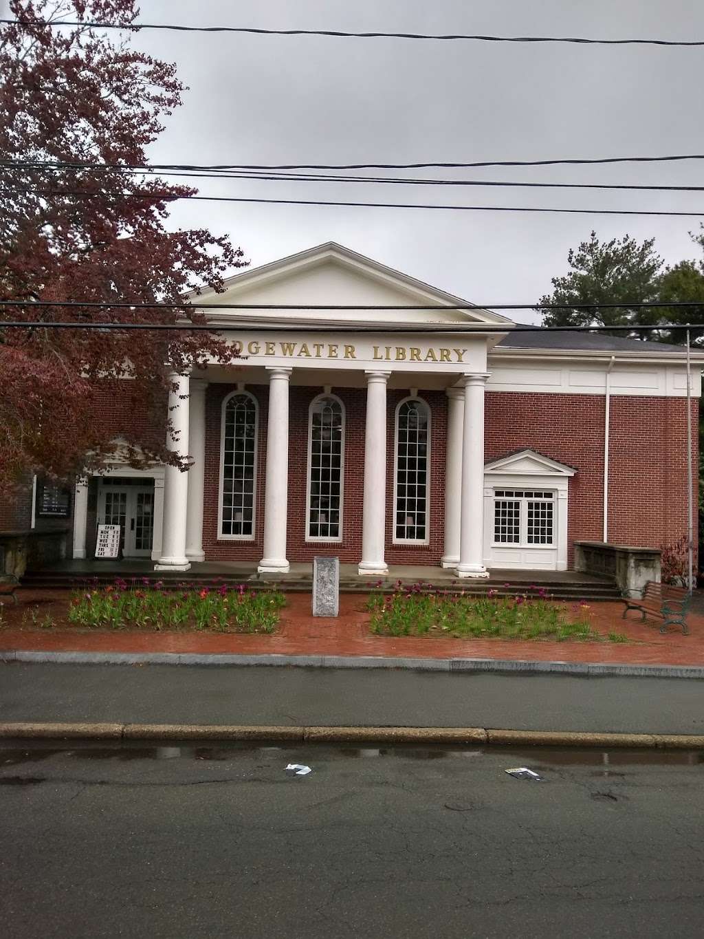 Bridgewater Public Library | 15 South St, Bridgewater, MA 02324, USA | Phone: (508) 697-3331