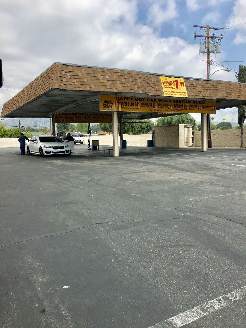 Happy Boy Car Wash | 1250 E Highland Ave, San Bernardino, CA 92404, USA | Phone: (909) 886-8808