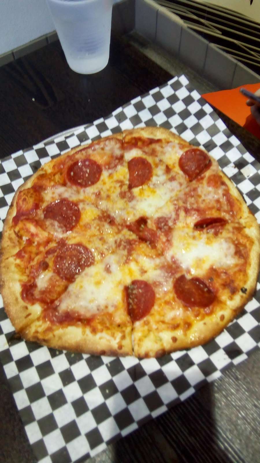 PieGraph Pizzeria | 12720 Main St, Hesperia, CA 92345, USA | Phone: (760) 947-3900