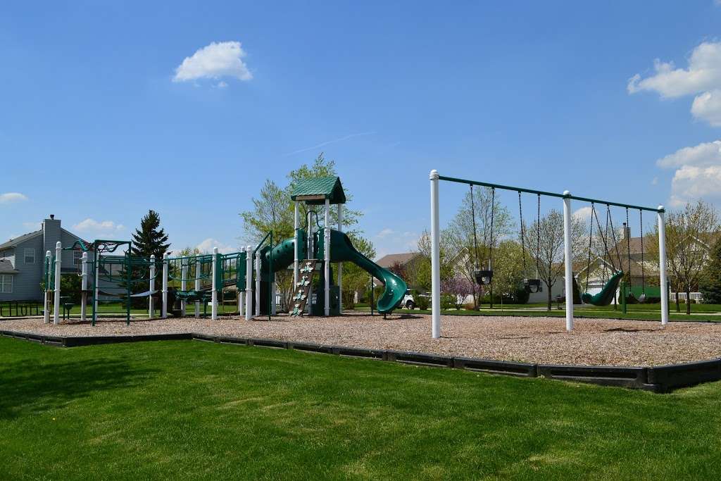 Chestnut Pointe Park | 3037 Chestnut Pointe Dr, New Lenox, IL 60451 | Phone: (815) 485-3584